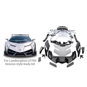 Kit carrosserie style Vene en fibre de carbone pour Lamborghini Aventador LP700 : Lame de pare-chocs avant, phares, capot, ailes et jupes latérales - Product Image 1