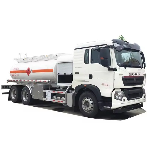 Hot Selling ISUZU 9 000 Liters