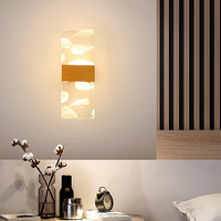 Applique Murale LED Encastrée Moderne Minimaliste et Confortable avec Abat-jour Créatif en Aluminium et Acrylique, Intensité Réglable, pour Chambre, Salon, Salle à Manger, Bureau