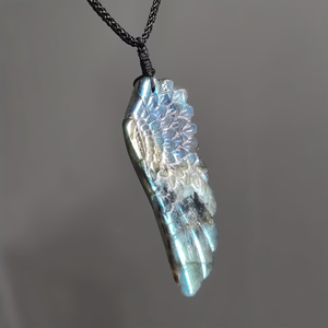 Colgante de Cristal de Labradorita Natural Pulida de Alta Calidad con Grabado de Alas de Ángel, con Feng Shui DIY para Regalo - Product Image 6