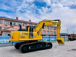 Excavadora Usada Komatsu PC220 de Uso Pesado con Estructura Resistente y Sistema Hidráulico Eficiente - Product Image 3