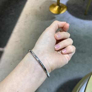 Bracelet Moissanite Moderne en Argent Sterling 925 Boucle Lisse Demi Incrustée Plaqué Or Blanc 18k Bracelet Moissanite - Product Image 4