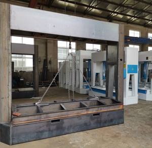 Hochwertige hydraulische Kaltpress-Holz bearbeitungs maschine für Holzplatten mit Optionen - Product Image 4