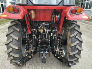 Tractor de Ruedas Lutong 4X4 LTB604 con 60HP para una Agricultura Confiable - Product Image 5