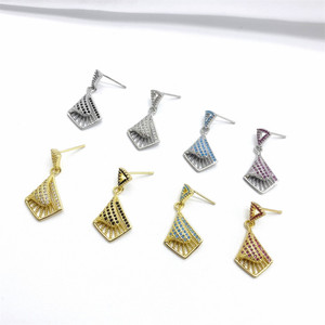 Pendientes Geométricos con Cristales Microincrustados, para Uso Diario, Forma de Lágrima, Diseño Irregular, con Circonita - Product Image 1