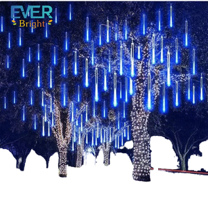 LED流星シャワーストリングライト IP65防水 屋外 クリスマス 結婚式＆ホリデーパーティーデコレーション - Product Image 4