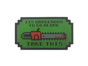 <span class=keywords><strong>Es</strong></span> peligroso ir solo, tome estas insignias tácticas de moral de goma de PVC suave con cierre de gancho en la parte posterior - Product Image 3