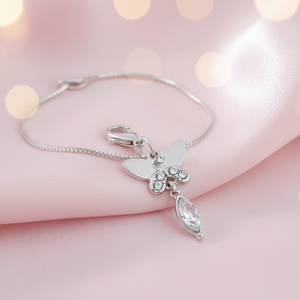 Ciondolo a forma di farfalla in argento con accenti di cristallo, accessorio di moda per la creazione di gioielli - Product Image 3