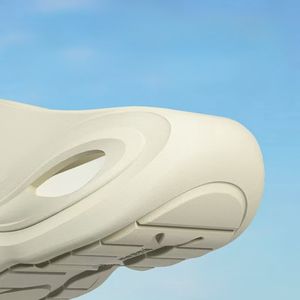 Nouvelles tongs d'intérieur pour hommes, semelle intérieure en EVA surélevée personnalisée, sandales plates-formes, doublure en cuir souple, mules d'été pour couples - Product Image 6