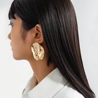 Boucles d'Oreilles Puces Minimalistes Irrégulières et Lisses Fines Bijoux pour Femme Rétro Dame Forme Vague Simples Accessoires de Mode
