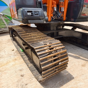 Excavatrice HITACHI ZX200 d'occasion, sans fuites d'huile ni fumée noire, faible nombre d'heures de fonctionnement, châssis fiable, système hydraulique stable - Product Image 6