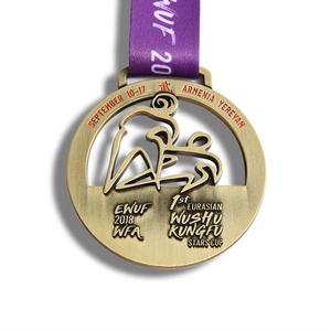 Medallas y Trofeos de Metal Antiguos Personalizados Baratos para Premios Deportivos de Wushu Kungfu Chino - Product Image 1