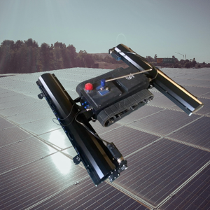 Équipement intelligent de <span class=keywords><strong>nettoyage</strong></span> de panneaux photovoltaïques anti-chute, robot de <span class=keywords><strong>nettoyage</strong></span> de panneaux solaires avec une largeur de <span class=keywords><strong>nettoyage</strong></span> de 1,2 m - Product Image 1