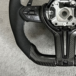 Volant de voiture sport en fibre de carbone à rayures blanches chauffant pour BMW 2017 330i 428i M340i <span class=keywords><strong>140i</strong></span> E90 Série 5 E60 F80 M3 - Product Image 5