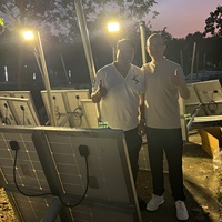 Éclairage routier extérieur LED en aluminium moulé sous pression pour projets autoroutiers, étanche IP65, à économie d'énergie, avec panneau solaire séparé, 40W-180W