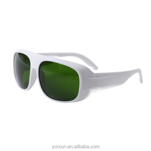 Professional Grade <strong>IPL</strong> Protective <strong>Glasses</strong> with High Glare Reduction for Clinical Safety - Product Image 4