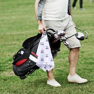 Toallas de Golf Personalizadas Bordadas de Microfibra - Ecológicas, Antimicrobianas, de Secado Rápido con Bolsa de Almacenamiento de Malla para Uso Deportivo - Product Image 1