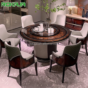 Ensemble <span class=keywords><strong>de</strong></span> <span class=keywords><strong>table</strong></span> à manger ronde en <span class=keywords><strong>bois</strong></span> <span class=keywords><strong>massif</strong></span> antique <span class=keywords><strong>de</strong></span> luxe avec plateau tournant Villa Mansion Pieds en cuir 6 8 places <span class=keywords><strong>Table</strong></span> et chaises <span class=keywords><strong>de</strong></span> salle à manger - Product Image 1