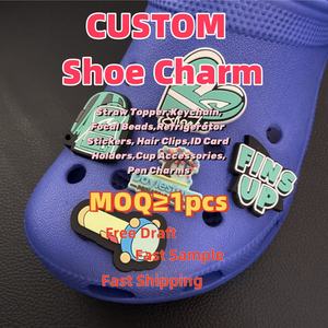 Vente en gros PVC souple cartoon manettes de jeu manettes chaussures breloques décorations sabots pour garçon - Product Image 6