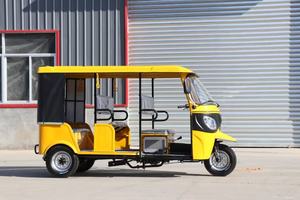 Triciclo de Gasolina de Alta Calidad y <span class=keywords><strong>Precio</strong></span> Económico, Motocicleta Motorizada de 3 Ruedas para 6/9/12 Pasajeros, Triciclos Taxi Tuktuk - Product Image 5