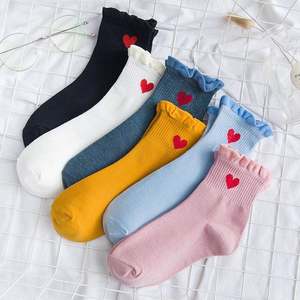 Nueva primavera otoño blanco y negro <span class=keywords><strong>con</strong></span> Pequeño amor dos barras orejas de madera rizado boca suelta <span class=keywords><strong>calcetines</strong></span> de algodón para damas - Product Image 6