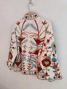 Veste Suzani en coton TNT faite à la main, broderie ethnique artisanale, manteau d'hiver bohème, tenue de festival artistique, veste brodée - Product Image 4