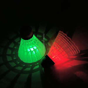 Volants de <span class=keywords><strong>Badminton</strong></span> en Nylon avec plumes, 5 pièces LED, pour divertissement - Product Image 3