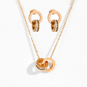 Set di Orecchini e Collana MW Fashion in Acciaio Inossidabile 316L con Zirconi, Orecchini Doppi Romani e Collana Placcati Oro 18k, Gioielli Antiossidanti - Product Image 5