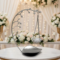 Présentoir à bijoux décoratif en métal en forme d'arbre avec panier suspendu