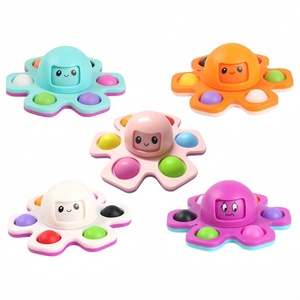 Nouveau porte-clés sac à dos <span class=keywords><strong>pieuvre</strong></span> mini <span class=keywords><strong>pop</strong></span> fidget pour étudiants, cadeau, prix à bulles pour jouet d'enfant, gyroscope de décompression pour les doigts - Product Image 3