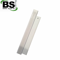 Poteau carré en plastique 14Ga ou personnalisé X Tube carré en plastique montant pour système de poteau de signalisation en plastique pour parking