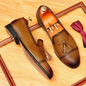 Zapatos de Cuero para Hombre de Alta Gama, Personalizados, Formales de Negocios, Estilo Británico Informal, a la Moda y Modernos - Product Image 1