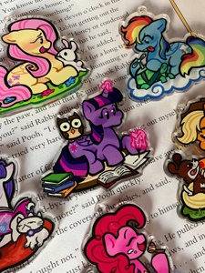 OEM Odm อนิเมะ Mlp ลิตเติ้ลคอมฟอร์ท ซีรีส์ 7 2 7 นิ้ว อะคริลิค การ์ตูน ของที่ระลึกย้อนยุคสำหรับแฟนๆ - Product Image 5