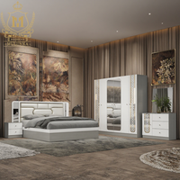 Ensemble de chambre à coucher moderne haut de gamme King-Size avec armoire en bois peint à 6 portes et fonction massage, mobilier de chambre de luxe