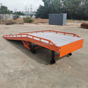 Chine célèbre pont d'embarquement hydraulique de rampe de quai d'ascenseur de chargement en plate-forme élévatrice de vente - Product Image 6