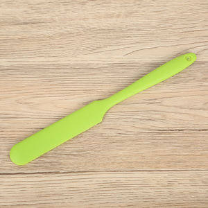 Grattoir à gâteau en silicone de qualité alimentaire Spatule à barbecue en métal résistant aux hautes températures Outil de cuisson et de pâtisserie pour crêpes et autres plats - Product Image 4
