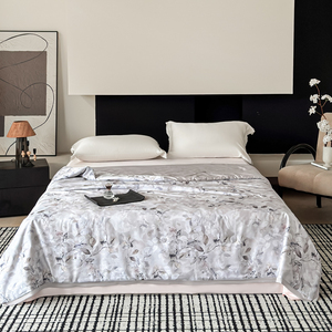 Couette d'été de luxe rafraîchissante en polyester, imprimée numériquement, légère et aérée pour les nuits d'été chaudes - Product Image 3
