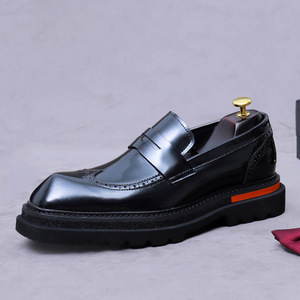 Zapatos mocasines de cuero genuino de alta calidad para hombre, con suela gruesa, hechos a mano, para negocios, bodas y ocasiones formales. - Product Image 4