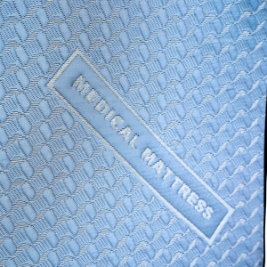 Almohada antirreflejos OEM y ODM con núcleo geométrico de látex suave Fábrica de Vietnam Entrega rápida a granel Relleno de espuma de soporte de salud - Product Image 1