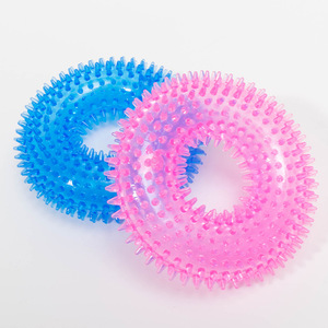 Juguete de anillo con púas de TPR para mascotas, popular transfronterizo, con sonido, anillo mordedor duradero para la dentición, anillo grande con púas para perros grandes - Product Image 2