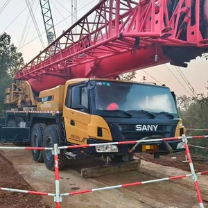 Machine de levage à bras droit montée sur camion SANY, modèle STC900T7, 90 tonnes, année 2020, avec moteur et pompe intégrés, portée 60m - Product Image 1