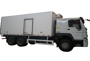 Semirremolque Refrigerado Chino Sinotruk Nuevo de 375 HP, 5 Toneladas de Carga Útil, Caja de Carga de Acero Manual para Transporte de Alimentos y Válvulas - Product Image 5