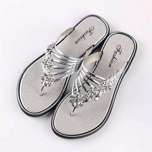 Nouveau femmes pantoufles mode décontracté perle couleur unie appartements Simple confort extérieur semelle souple plage sandales Sandalias Femininas - Product Image 5