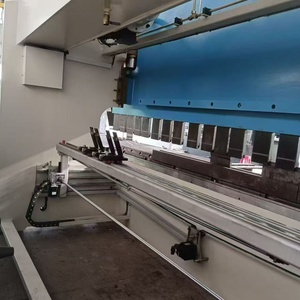 เครื่องดัดแผ่นโลหะไฮดรอลิก CNC ความแม่นยำสูง 63-300 ตัน 3200 มม. 4 ม. 10 ฟุต สำหรับเหล็ก อลูมิเนียม แผ่นเหล็ก ท่อ เครื่องดัดท่อแบบพกพา - Product Image 6