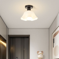 Luminaire LED floral moderne et minimaliste en PVC à montage en surface pour couloir d'entrée, avec changement de couleur tricolore pour entrée et balcon