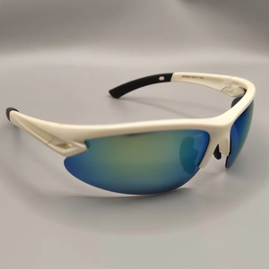 2025 occhiali da sole da ciclismo ad alte prestazioni da uomo Flip-On per visione notturna a doppio uso con montatura per PC lenti per esterni lenti per miopia - Product Image 3