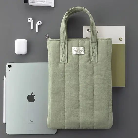 Fabrika doğrudan 13 inç kalın Mac Tablet kılıfı kız 11 inç astar çanta kadın keçe Laptop çanta belge çantası