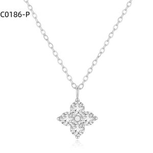 Collier pendentif Amy Amy en zircone cubique plaqué rhodium, forme de fleur, bijoux classiques pour femmes, cadeau de tous les jours, chaîne à maillons - Product Image 1