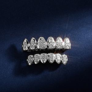 Nouveau Micro <span class=keywords><strong>Strass</strong></span> Glacé Dents Grillz pour Dents Hommes Femmes Bling Ensemble de Bijoux Plaqué Or Hip Hop Piercing Pave Zircon Grills - Product Image 5