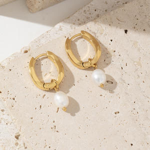 Stainless Steel Jewelry Wholesale Trendy 18K <b>Gold</b> <b>Plated</b> Freshwater Pearl Pendant Simple Huggie <b>Hoop</b> <b>Earrings</b> - Product Image 3